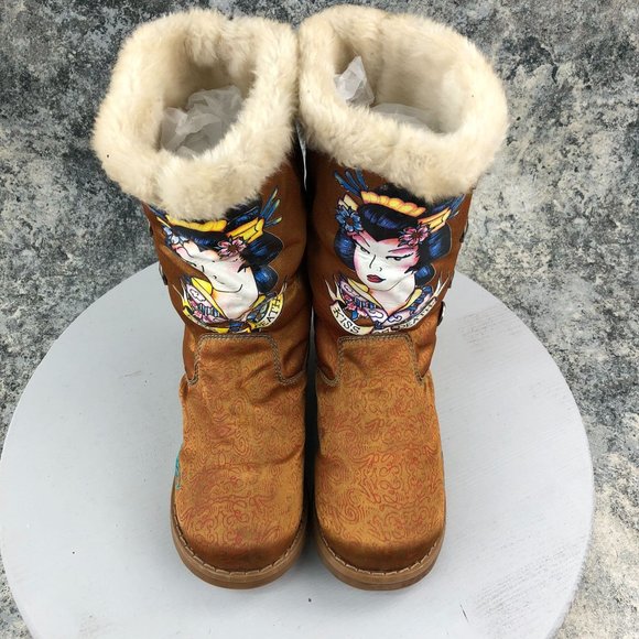 ED HARDY Women's 5 Kiss of Death Geisha Girl Satin Tan Lined Pull On Boots - Picture 6 of 13